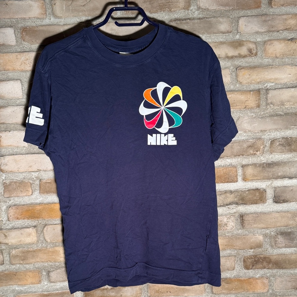 Nike Men's Navy Multicolor Graphic Tee